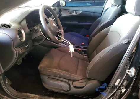 2021 Kia Forte Fe z USA, uszkodzony, nr VIN 3KPF24AD5ME354316